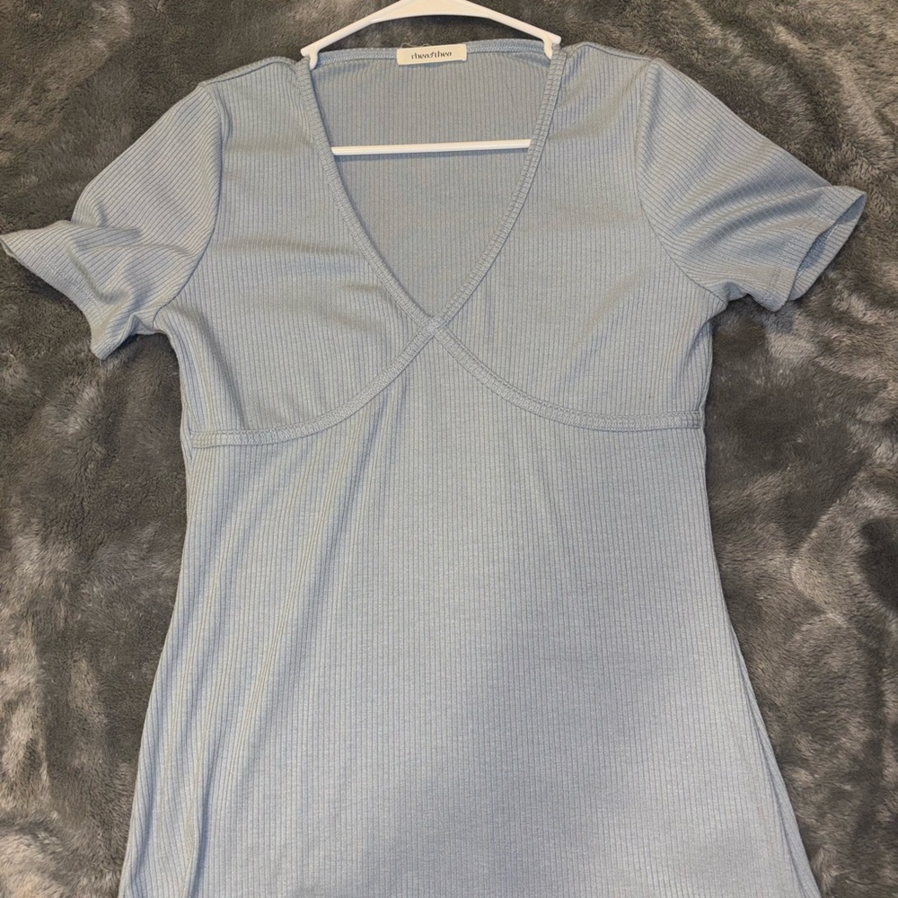 Wild Fable Light Blue V-Neck Short Sleeve Tee